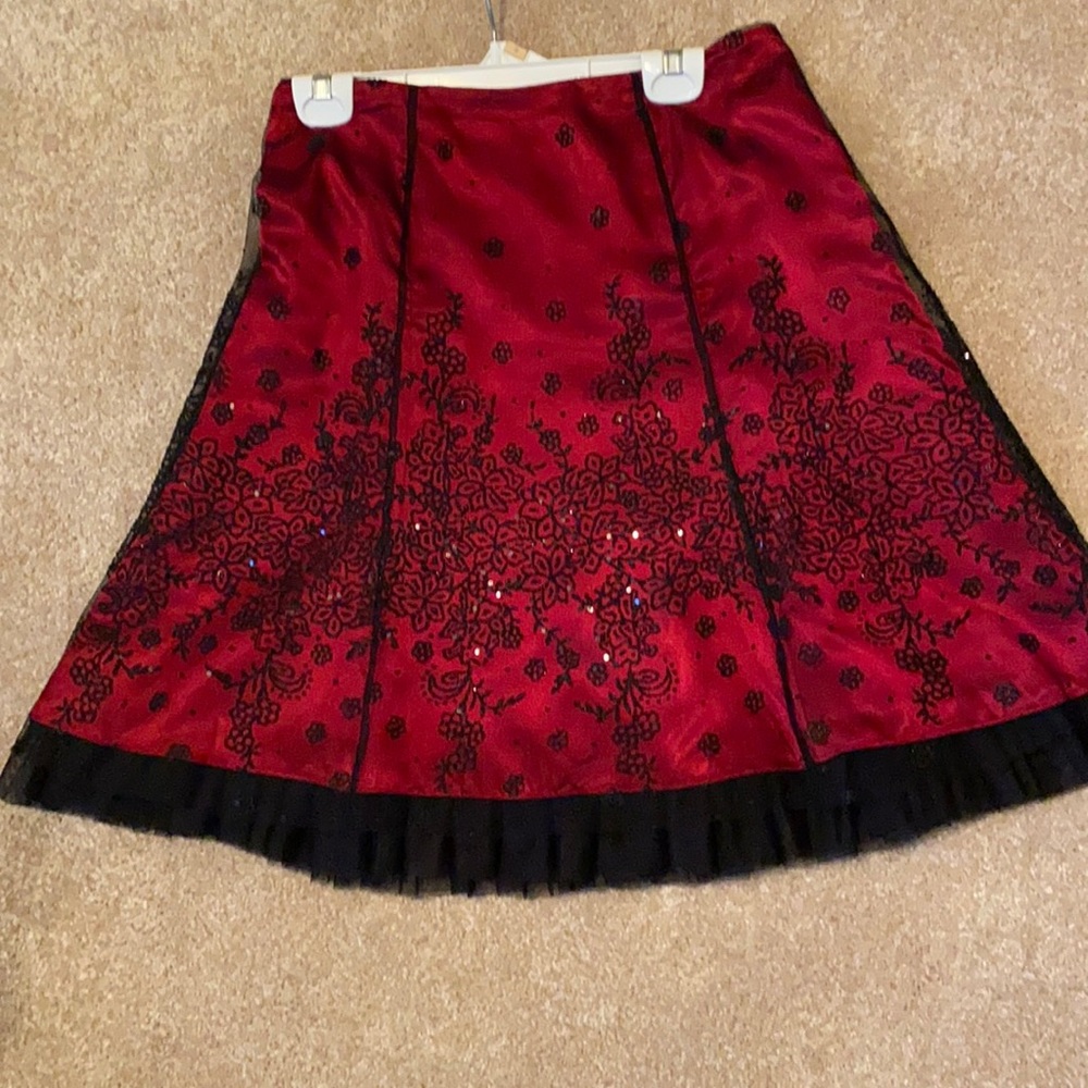 Evening skirt with sequins and lace
